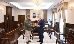 Vali Yavuz’a ULGAYAD’tan “2025 Yılın Valisi Ödülü” takdim edildi