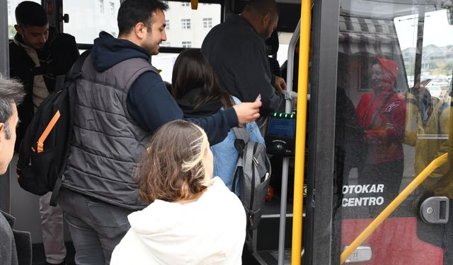 Üniversitelilerin en önemli isteği Başkan Akın ile çözüme kavuştu