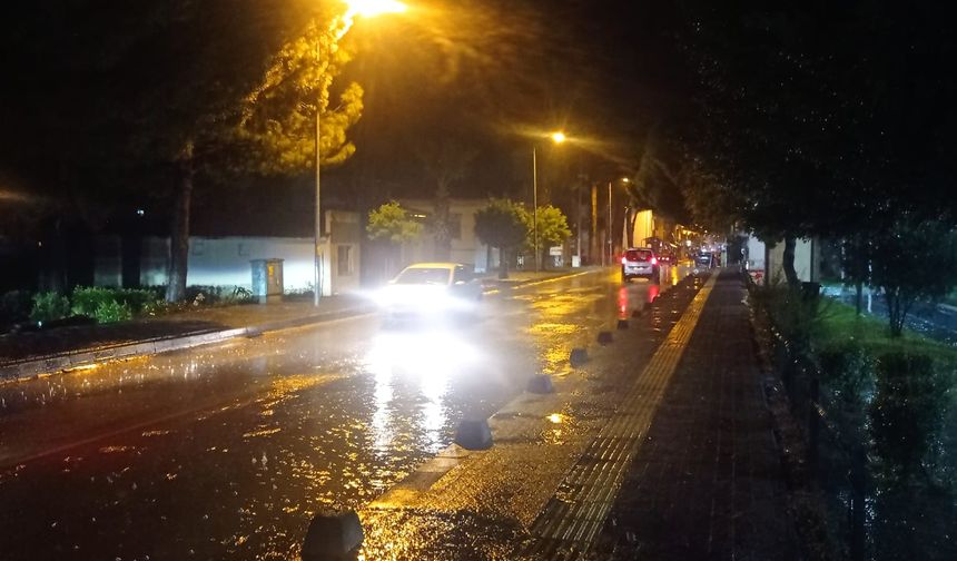 Gömeç halkı araçlarıyla sokaklardaydı