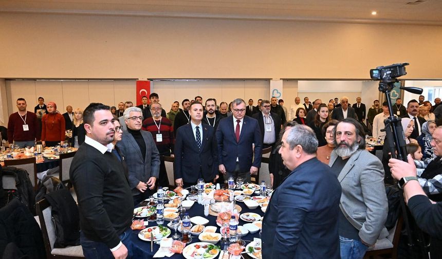 Akın, yerel ve ulusal basın temsilcileriyle buluştu